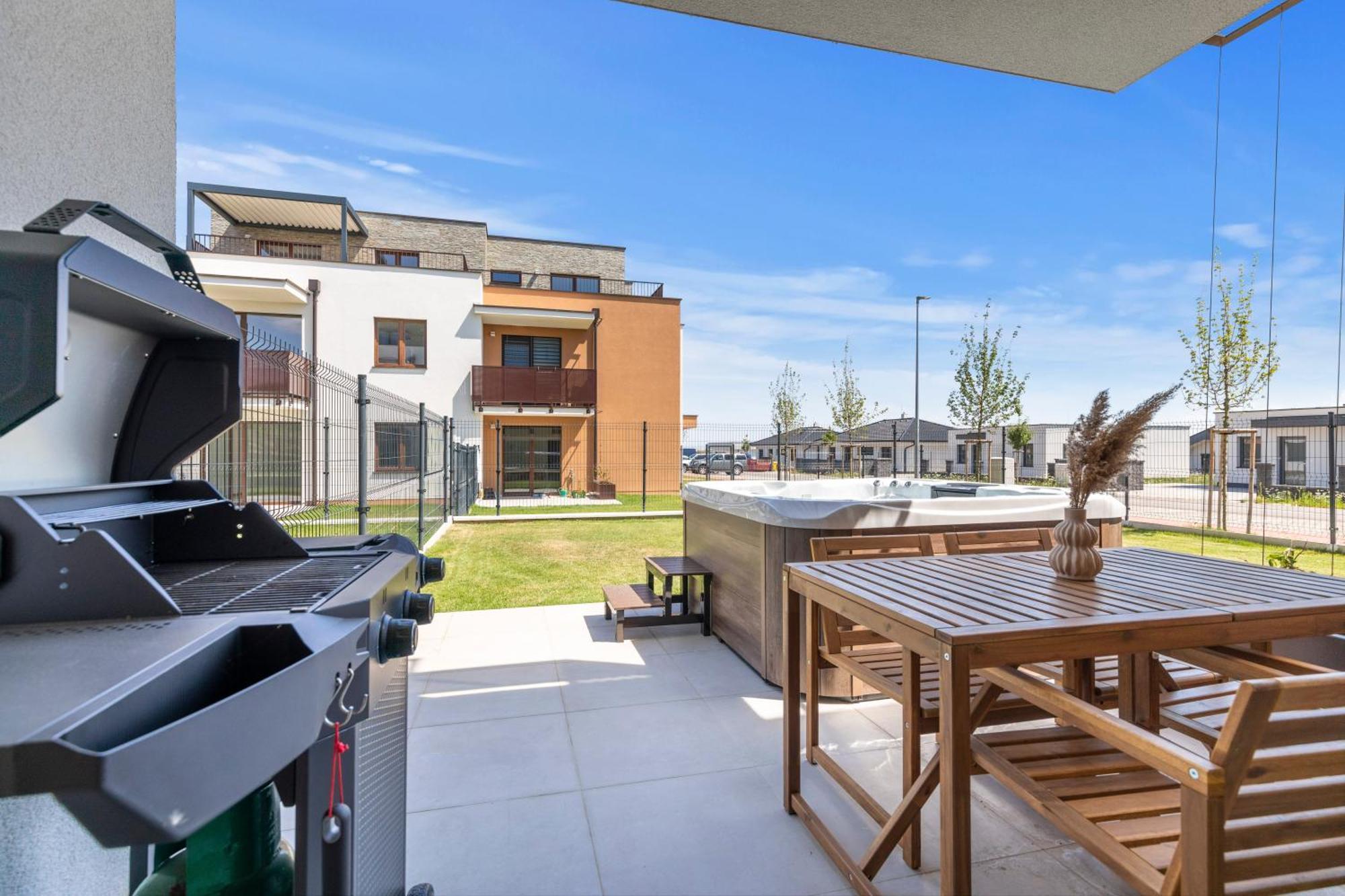 Boho Apt W Jacuzzi, Grill & Garden Modra Exterior foto